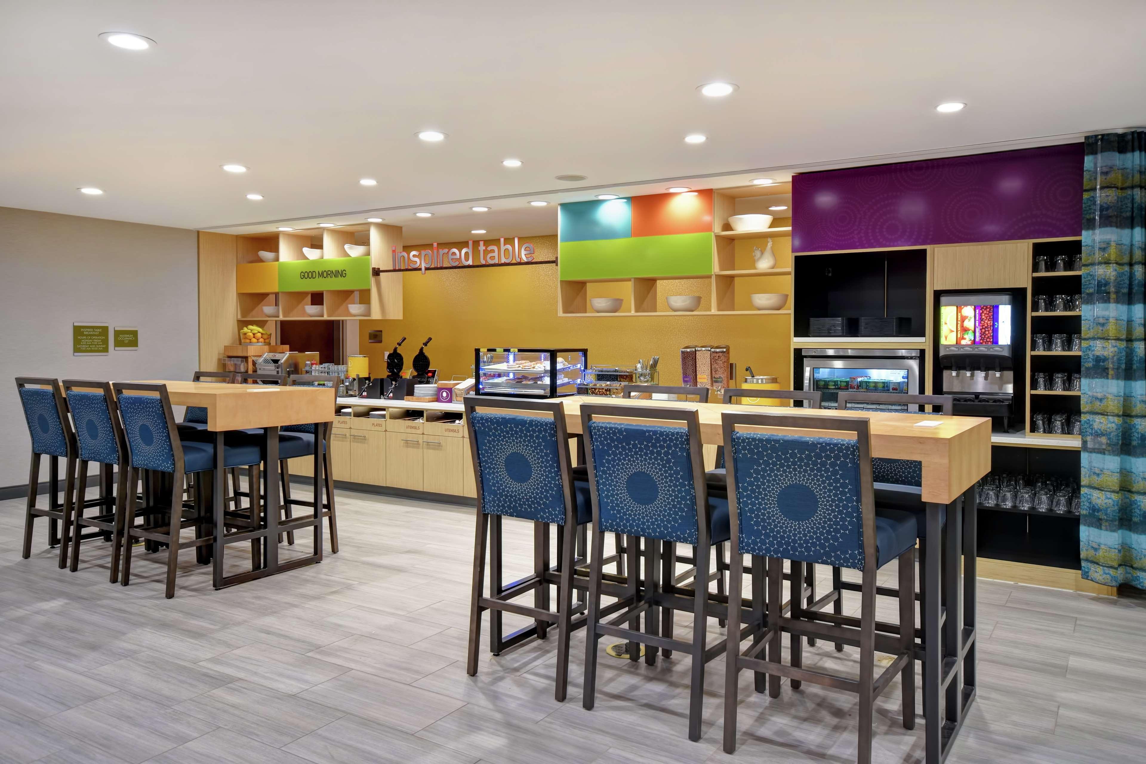 Hotel Home2 By Hilton Detroit Taylor
