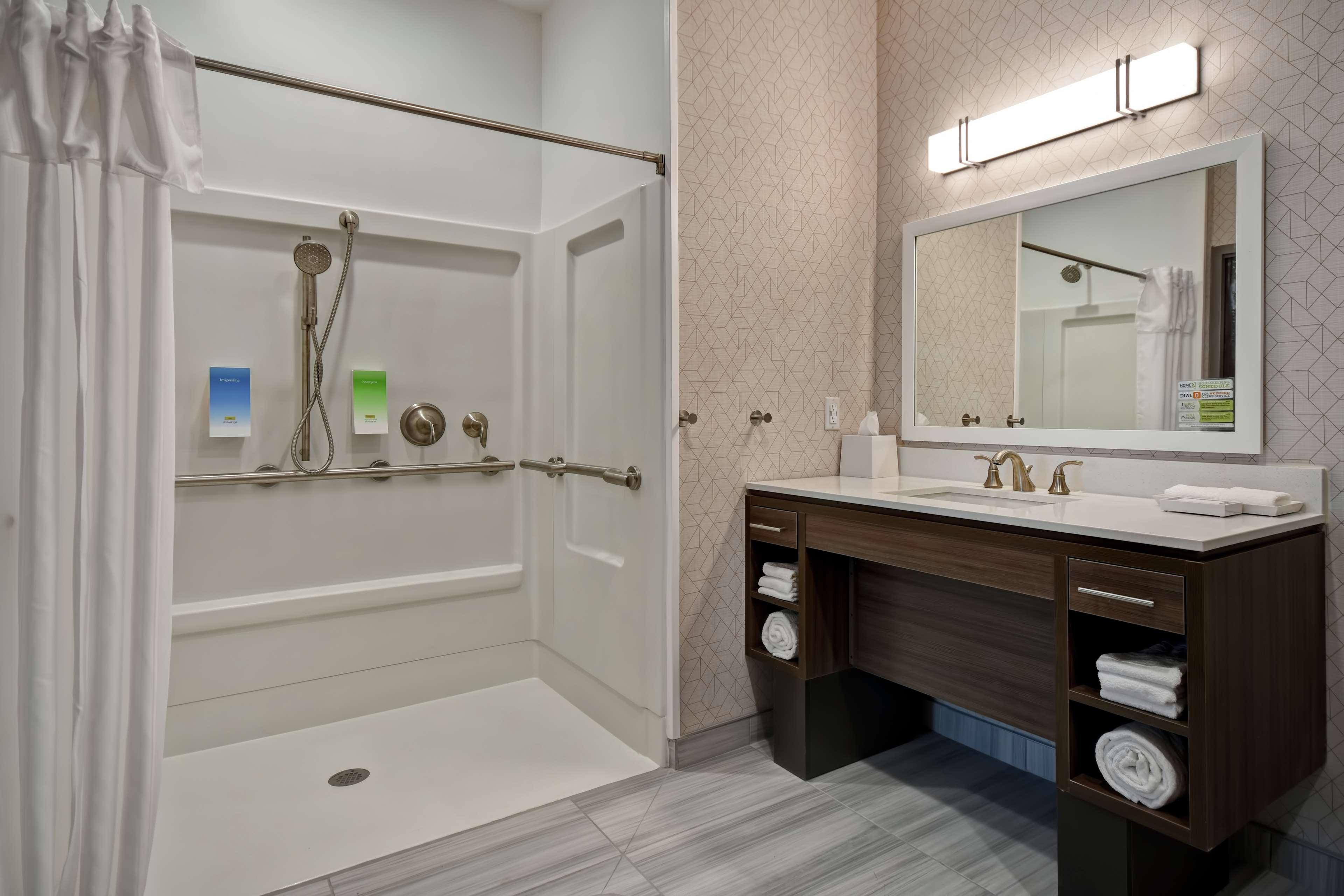 Hotel Home2 By Hilton Detroit 3*