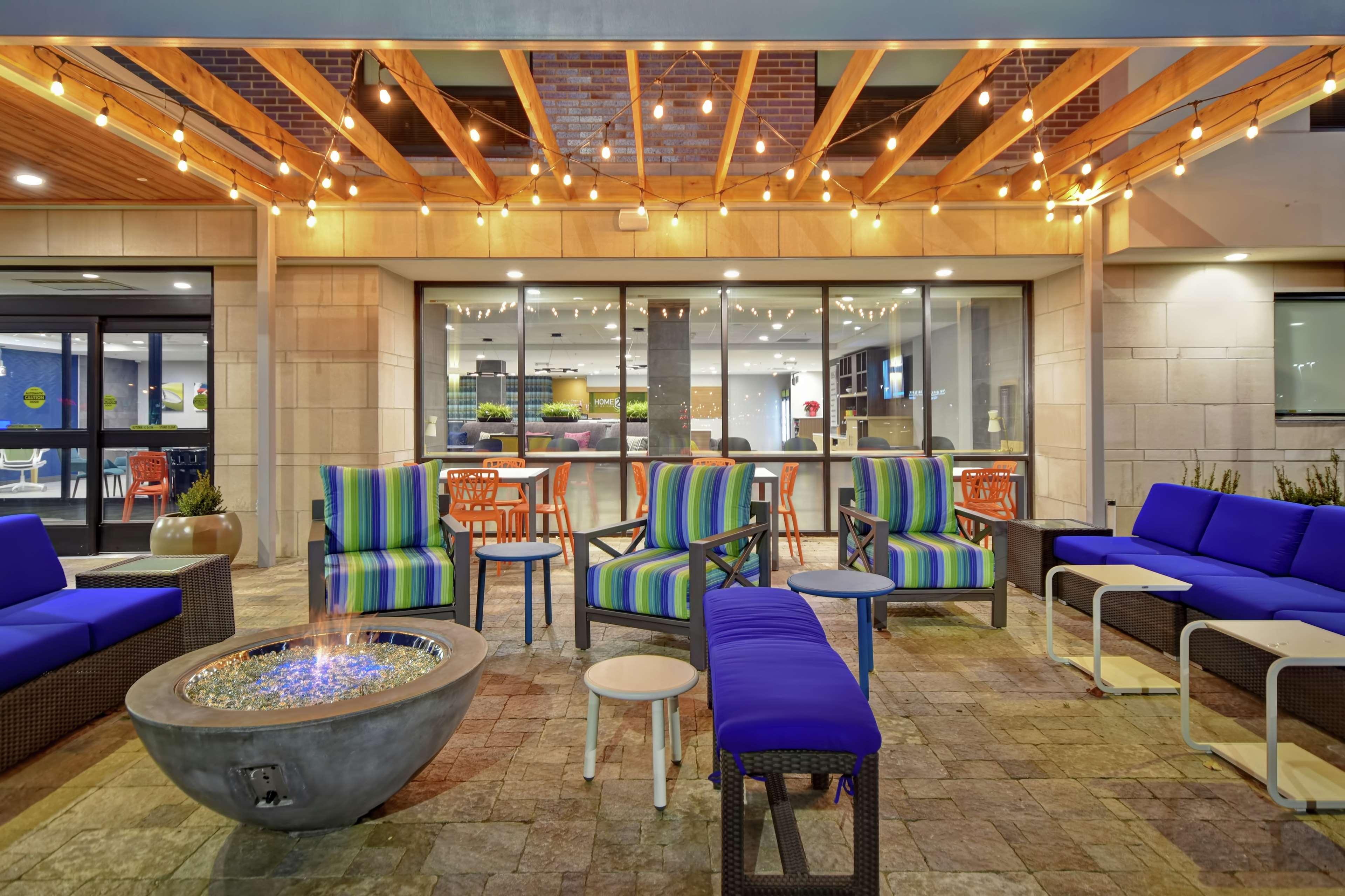 Hotel Home2 By Hilton Detroit Taylor