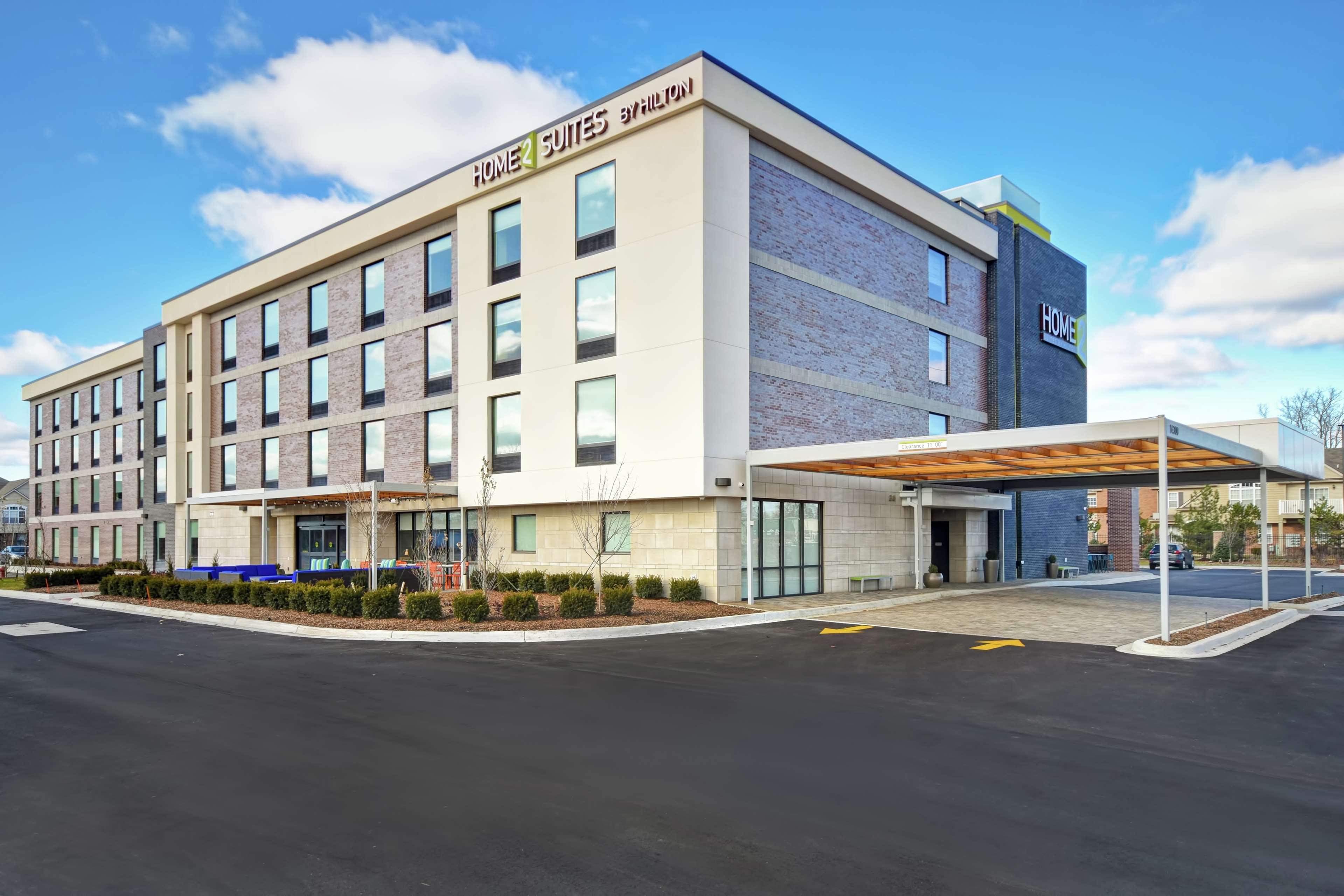 Home2 By Hilton Detroit 3*