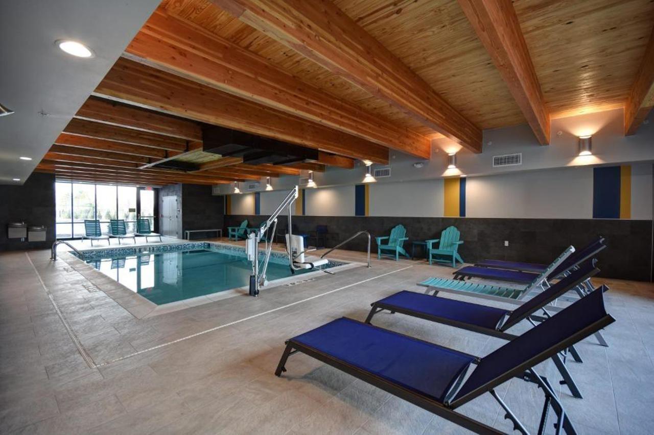 Hotel Home2 By Hilton Detroit 3*