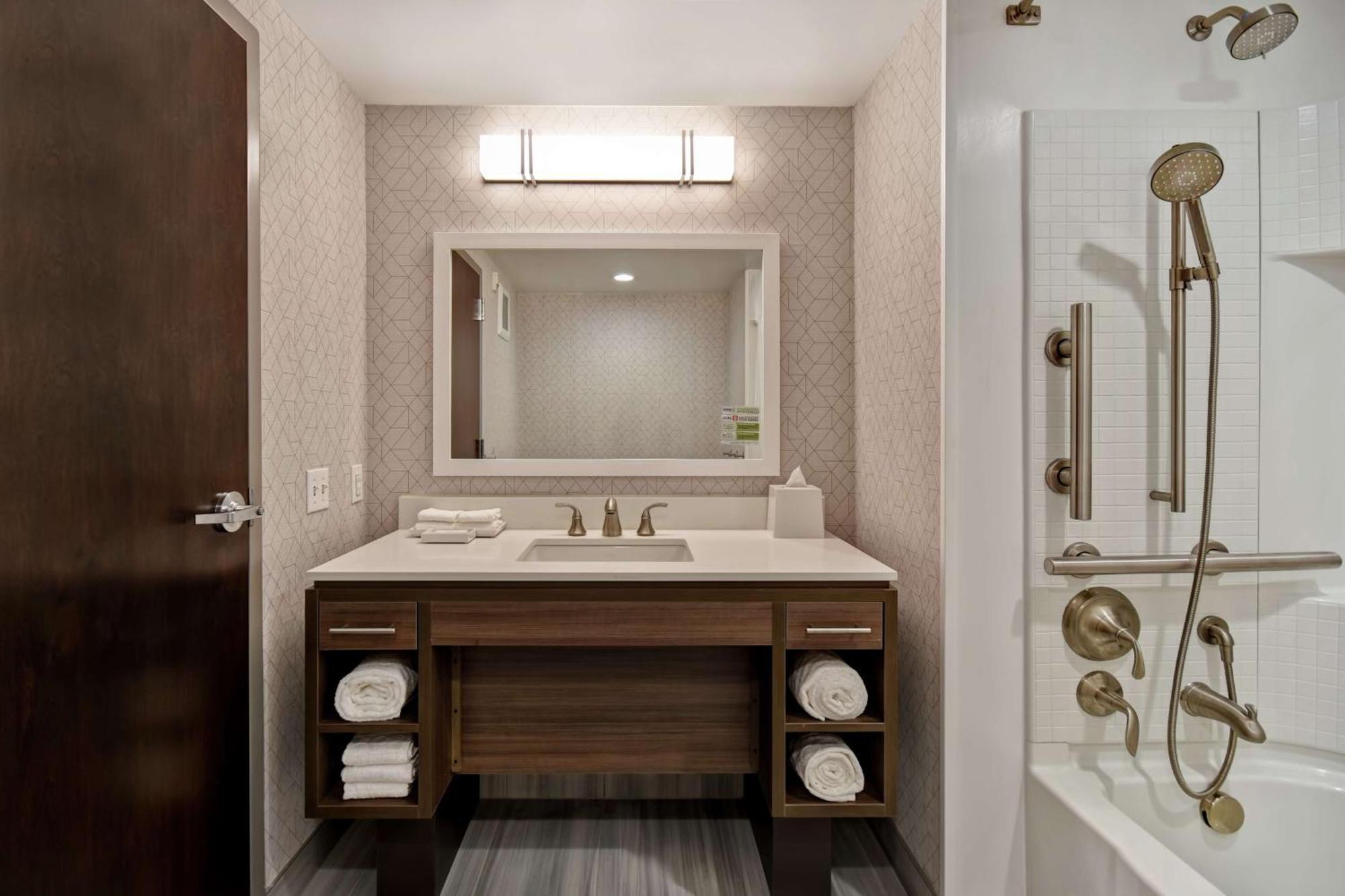 Home2 By Hilton Detroit