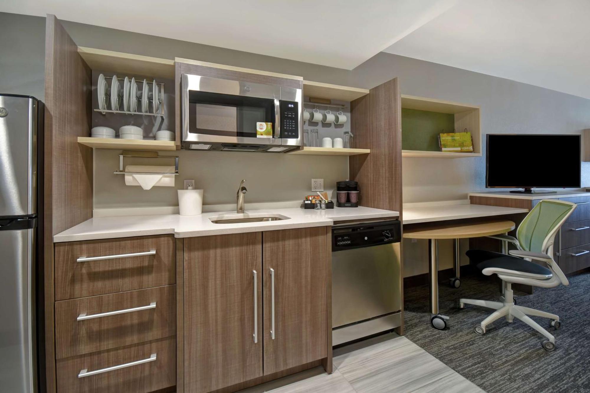 Hotel Home2 By Hilton Detroit