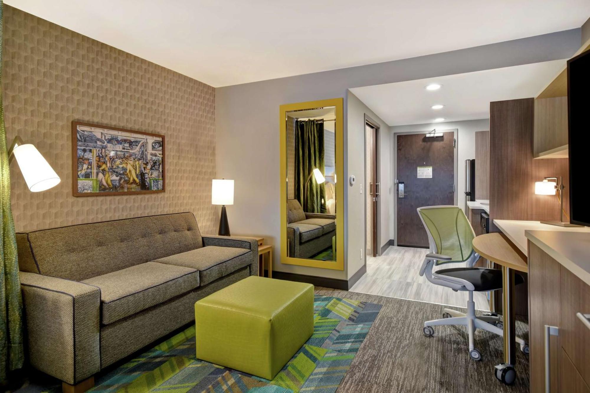 Home2 By Hilton Detroit 3*