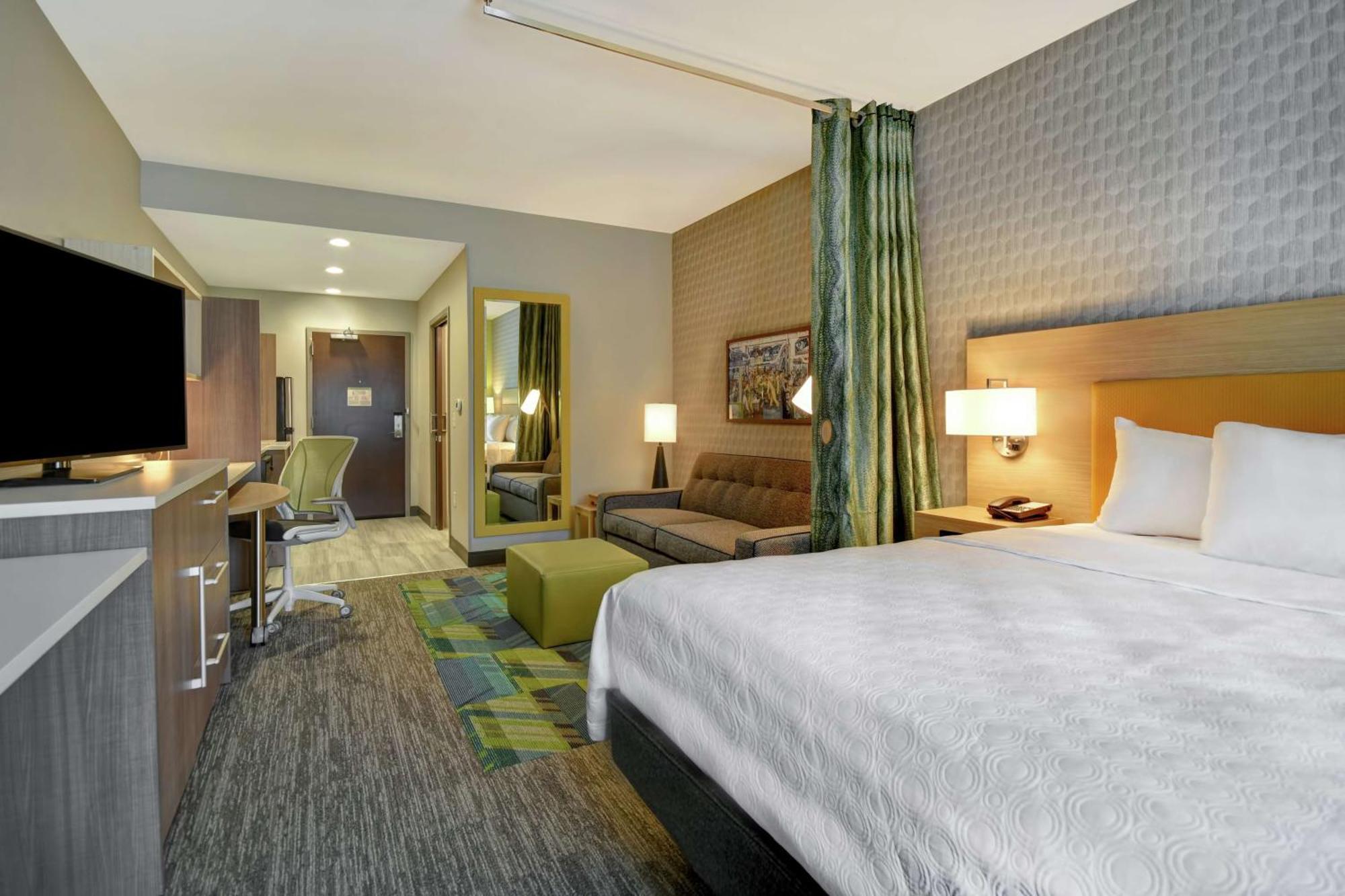 Hotel Home2 By Hilton Detroit 3*